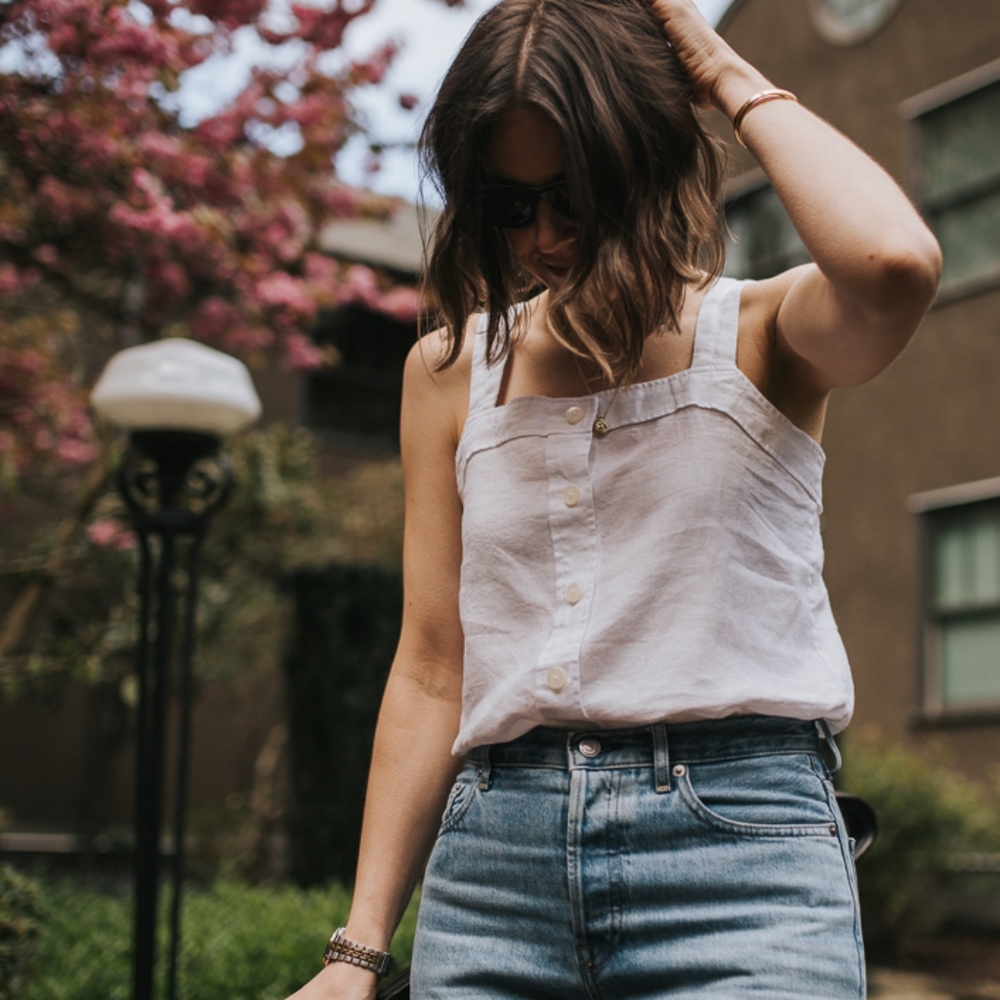 EVERLANE white linen picnic top